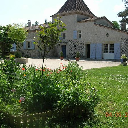 Bed and Breakfast Le Colombier Вильнёв-сюр-Ло Экстерьер фото